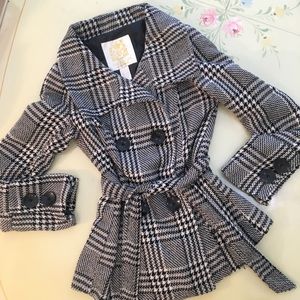 houndstooth coat 🖤🤍